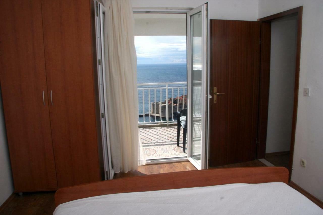 Kuzman 1 Apartment *